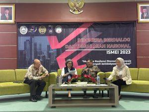 Nurhaeni Pandu Jalannya Talkshow yang Diselenggarakan oleh Ikatan Senat Mahasiswa Ekonomi Indonesia (ISMEI)